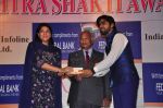 Priya Dutt at Rasthra shakti award in Mumbai on 16th Dec 2015 (26)_56726d3d10627.JPG