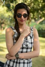 Kriti Sanon wearing the Dilwale charm bracelet by Silvostyle_5674ed7652627.jpg
