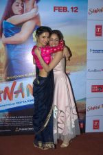 Yami Gautam, Divya Kumar at Sanam Re launchw on 19th Dec 2015 (91)_567698026cf4b.jpg