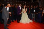 Aishwarya Rai Bachchan, Amitabh Bachchan at the red carpet of Stardust awards on 21st Dec 2015 (1419)_567941f5ec3c5.JPG