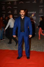 Salman Khan at the red carpet of Stardust awards on 21st Dec 2015 (1133)_5679533203dc1.JPG