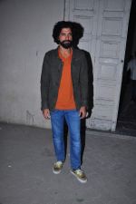 Farhan Akhtar snapped in his new look on 22nd Dec 2015 (10)_567a544332611.JPG