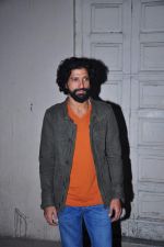 Farhan Akhtar snapped in his new look on 22nd Dec 2015 (5)_567a543fb038e.JPG