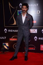 Shahid Kapoor at Producer_s Guild Awards on 22nd Dec 2015 (378)_567a784e26c59.JPG