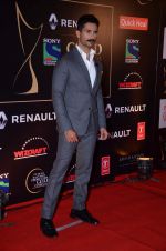 Shahid Kapoor at Producer_s Guild Awards on 22nd Dec 2015 (379)_567a784ee61cc.JPG