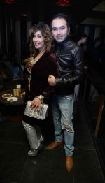 Vandana Vadera with friend at the Anniversary of  Cinema Bar & Lounch in GK-2, New delhi on 29th Dec 2015_568388ac42151.jpg