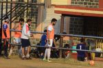 Abhishek Bachchan snapped at soccer practise on 10th Jan 2016 (10)_5693bd9b0274f.JPG