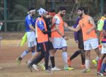 Abhishek Bachchan snapped at soccer practise on 10th Jan 2016 (9)_5693bd99134fa.JPG