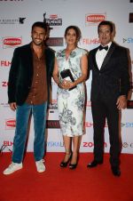 Ranveer Singh, Ronit Roy at Filmfare Nominations red carpet on 9th Jan 2016 (345)_5693990650909.JPG