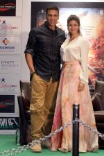 Nimrat Kaur, Akshay Kumar promote Airlift in Kolkata on 14th Jan 2016 (29)_5698eba4eb94e.jpg