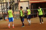 Arjun Kapoor snapped in action at soccer match on 18th Jan 2016 (21)_569ddf3e9a2fa.JPG