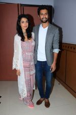 Sarah Jane Dias, Vicky Kaushal at Zubaan film promotions on 23rd Jan 2016 (81)_56a4bed405b4d.JPG