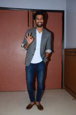 Vicky Kaushal at Zubaan film promotions on 23rd Jan 2016 (45)_56a4bed65ebd2.JPG