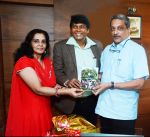 Rosh Tantia, Hemant Tantia With Defence Minister Manohar Parrikar attend Hemant Tantia song launch for Republic Day_56a764c942819.jpg