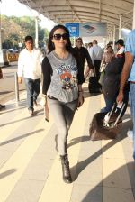 Preity Zinta snapped at airport on 5th Feb 2016 (50)_56b717ed4d160.JPG