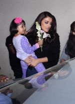 Aishwarya Rai Bachchan snapped at a shoot on 8th Feb 2016 (25)_56b99301cfedc.jpg