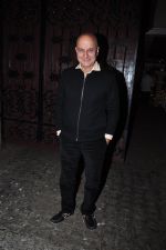 Anupam Kher at Anil Kapoor_s party for the cast of 24 at his bunglow on 9th Feb 2016 (14)_56bafb91e16c6.JPG