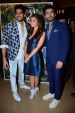Alia Bhatt, Sidharth Malhotra, Fawad Khan at Kapoor n sons trailor launch on 10th Feb 2016 (26)_56bc5e1ae5f79.JPG