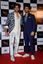 Sidharth Malhotra, Fawad Khan at Kapoor n sons trailor launch on 10th Feb 2016 (106)_56bc5e35e96eb.JPG