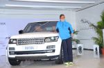 Amitabh Bachchan with his brand new Range Rover on 12th Feb 2016 (16)_56bf38125efb0.JPG