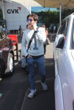 Jimmy Shergill snapped at airport on 12th Feb 2016 (36)_56bf378fa0ed8.JPG
