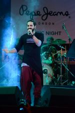 Ayushmann Khurrana at Pepe Jeans music fest in Kalaghoda on 14th Feb 2016 (218)_56c182c66a885.JPG
