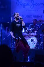 Ayushmann Khurrana at Pepe Jeans music fest in Kalaghoda on 14th Feb 2016 (237)_56c182d5521a8.JPG