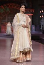 Model walk the ramp for Anju Modi Show at Make in India show at Prince of Wales Musuem with latest Bridal Couture in Mumbai on 17th Feb 2016 (126)_56c5772c04f44.JPG