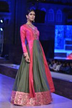 Model walk the ramp for Neeta Lulla Show at Make in India show at Prince of Wales Musuem with latest Bridal Couture in Mumbai on 17th Feb 2016 (92)_56c5785e1a21d.JPG