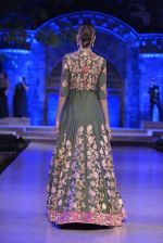 Model walk the ramp for Neeta Lulla Show at Make in India show at Prince of Wales Musuem with latest Bridal Couture in Mumbai on 17th Feb 2016 (93)_56c5785f3be1f.JPG