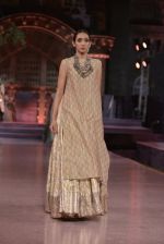 Model walk the ramp for Vikram Phadnis Show at Make in India show at Prince of Wales Musuem with latest Bridal Couture in Mumbai on 17th Feb 2016 (30)_56c57a5398ee9.JPG