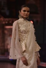 Model walk the ramp for Vikram Phadnis Show at Make in India show at Prince of Wales Musuem with latest Bridal Couture in Mumbai on 17th Feb 2016 (8)_56c57a3a5e796.JPG