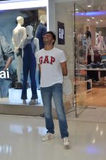 Ranveer Singh at Gap Jeans store launch in Mumbai on 20th Feb 2016 (28)_56c966cac80da.JPG