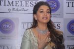 Madhuri Dixit ties up with PNG Jewellers to launch her jewellery line TIMELESS  in pune on 26th Feb 2016 (24)_56d13e2fdaeed.jpg