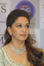 Madhuri Dixit ties up with PNG Jewellers to launch her jewellery line TIMELESS  in pune on 26th Feb 2016 (9)_56d13e17ce505.jpg