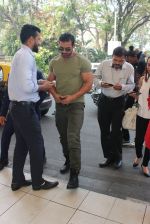 John Abraham snapped at airport on 3rd MArch 2016 (11)_56d9a7ed518f6.JPG