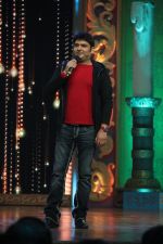 Kapil Sharma cheers the Finalists in India_s Best Dramebaaz Grand Finale on 3rd March 2016 (6)_56d99dee7ae16.jpg