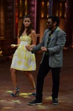 Alia Bhatt at Kapoor N Sons promotions on Comedy Bachao on 4th March 2016 (110)_56da475bf18ee.JPG