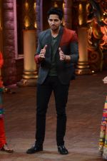 Sidharth Malhotra at Kapoor N Sons promotions on Comedy Bachao on 4th March 2016 (45)_56da4672ecb7d.JPG