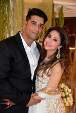 Urmila Matondkar with Husband Mohsin Akhtar Mir_s wedding Reception (1)_56da454fa1787.jpg