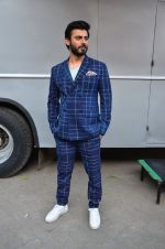 Fawad Khan at Kapoor n Sons photo shoot on 9th March 2016 (7)_56e1674a0cd20.JPG