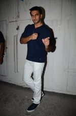 Ranveer Singh snapped post photo shoot on 9th March 2016 (19)_56e165c4a3dae.JPG