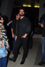 Fawad Khan return from Kapoor & Sons promotions on 10th March 2016 (45)_56e26dc9e17b2.JPG
