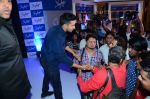 Varun Dhawan at skybags launch on 11th March 2016 (46)_56e2ae39ccff2.JPG