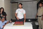 Aamir Khan celebrated his birthday with media on 14th March 2016 (4)_56e7e91a0329d.JPG
