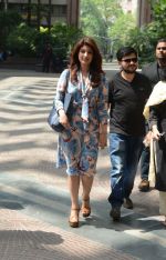 Twinkle Khanna at Spring Fever reading in Delhi on 19th March 2016 (127)_56ee939e63b39.JPG