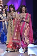 Celebs walk the ramp for Shaina NC_s show at CPAA Fevicol SHOW on 20th March 2016 (146)_56f00557a6c2b.JPG