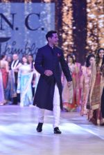 Dino Morea walk the ramp for Shaina NC_s show at CPAA Fevicol SHOW on 20th March 2016 (145)_56f0047cddcc1.JPG