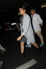 Huma Qureshi snapped at airport on 19th March 2016 (122)_56ef998e58c07.JPG