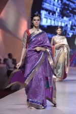 Model walk the ramp for Manish Malhotra_s show at CPAA Fevicol SHOW on 20th March 2016 (319)_56f005ad72eaa.JPG